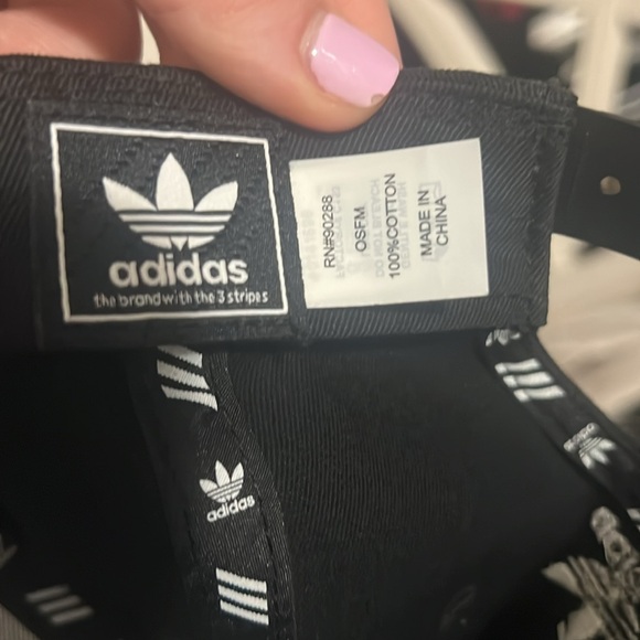 Adidas Adjustable Hat - Picture 4 of 4